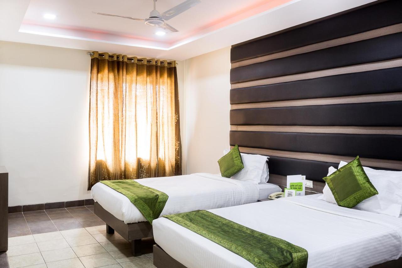 Treebo Fort Club Hyderabad Ngoại thất bức ảnh