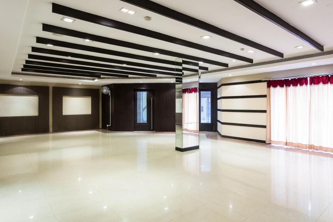 Treebo Fort Club Hyderabad Ngoại thất bức ảnh